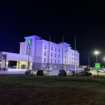 Quality Inn & Suites Pearsall Ngoại thất bức ảnh