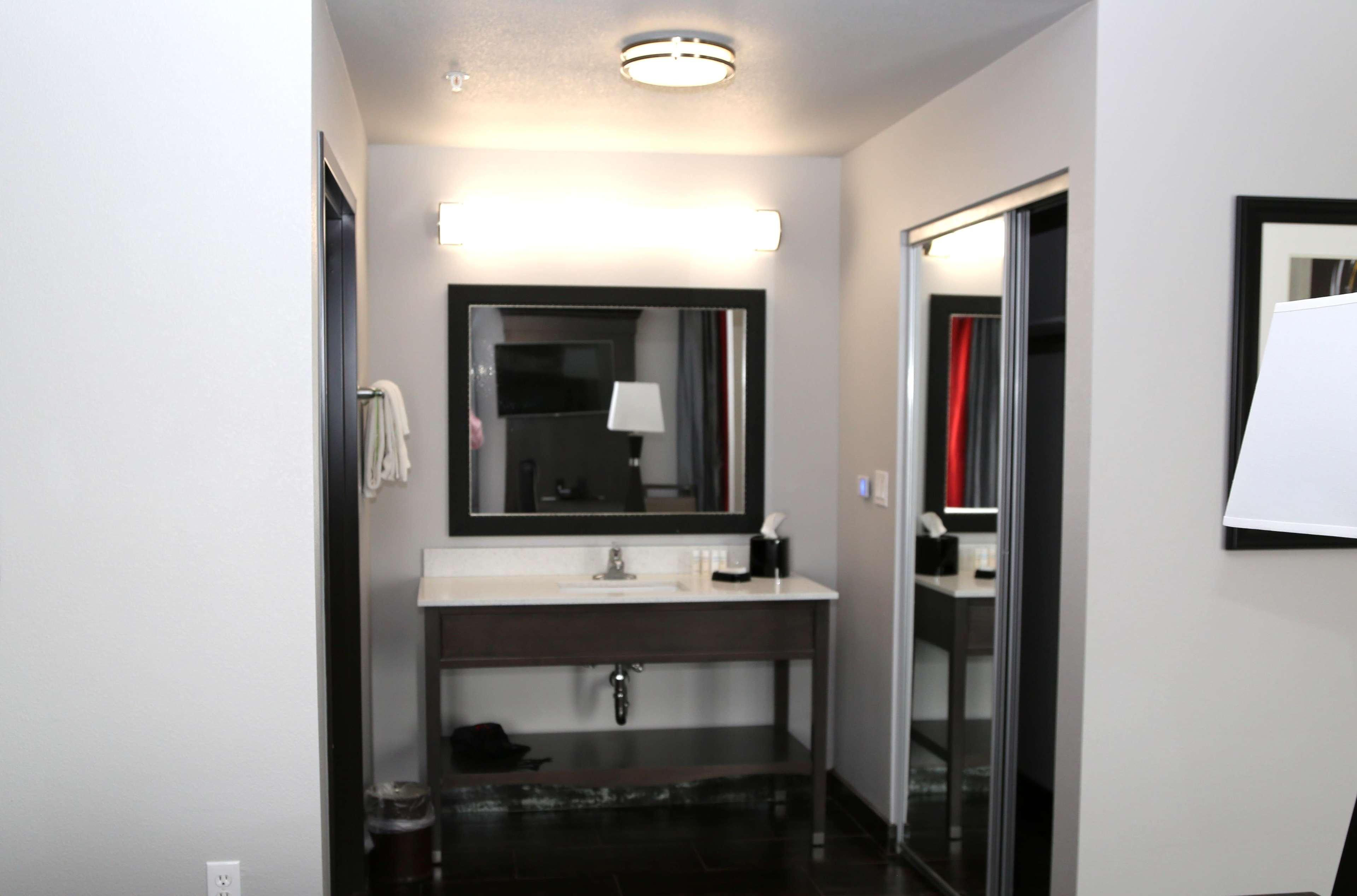 Quality Inn & Suites Pearsall Ngoại thất bức ảnh