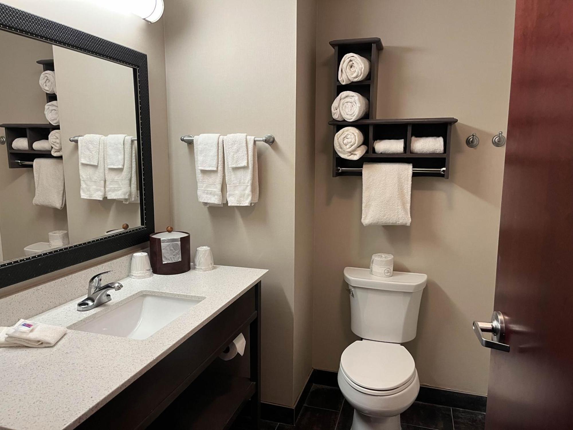 Quality Inn & Suites Pearsall Ngoại thất bức ảnh