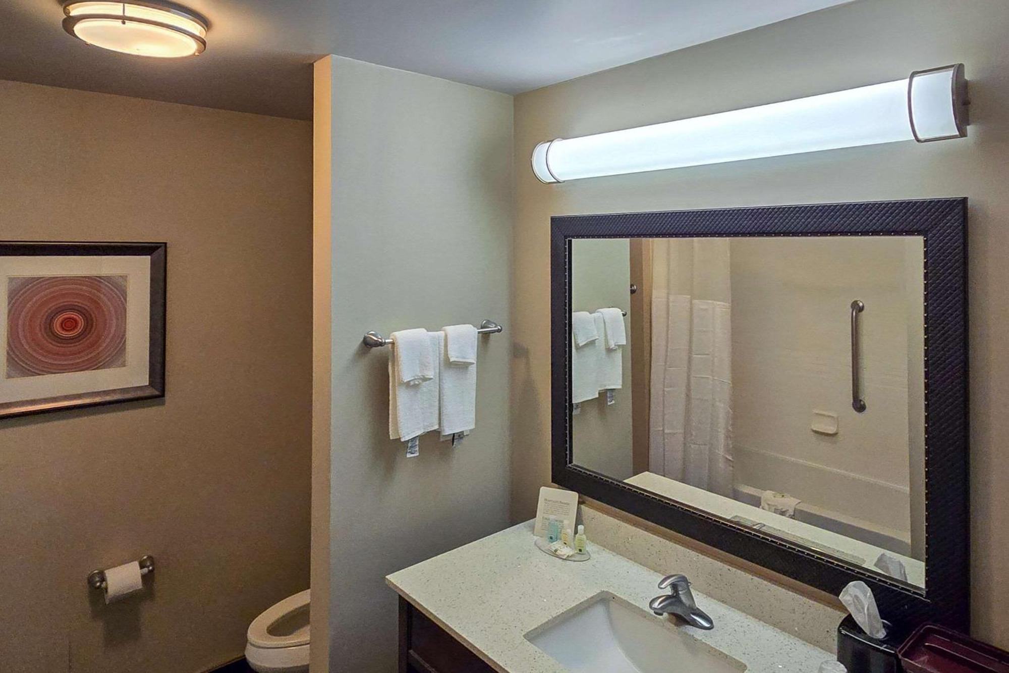 Quality Inn & Suites Pearsall Ngoại thất bức ảnh