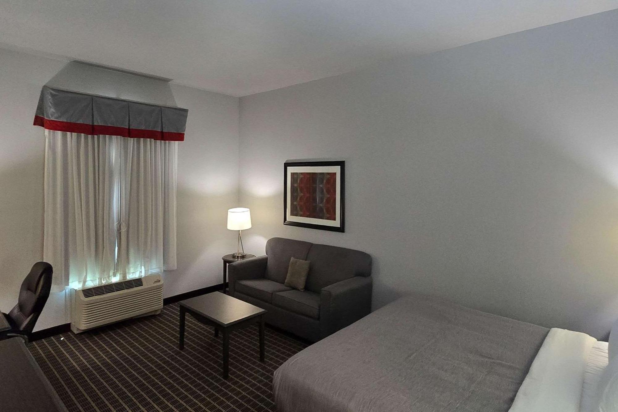 Quality Inn & Suites Pearsall Ngoại thất bức ảnh